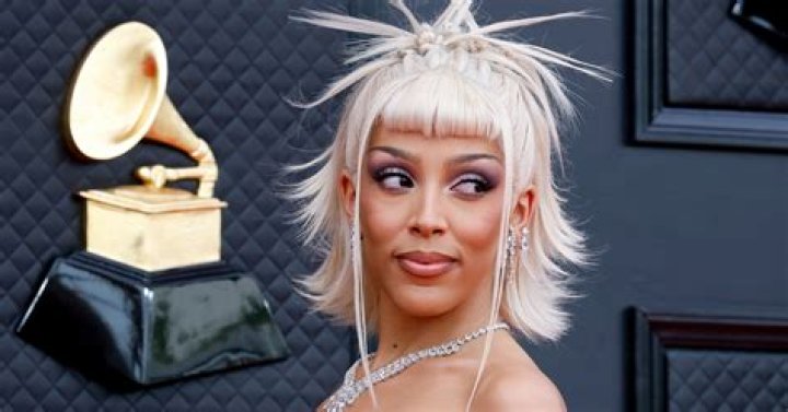 13 Early 2000s Updos That Will Make You Feel Like A Y2K Pop Star