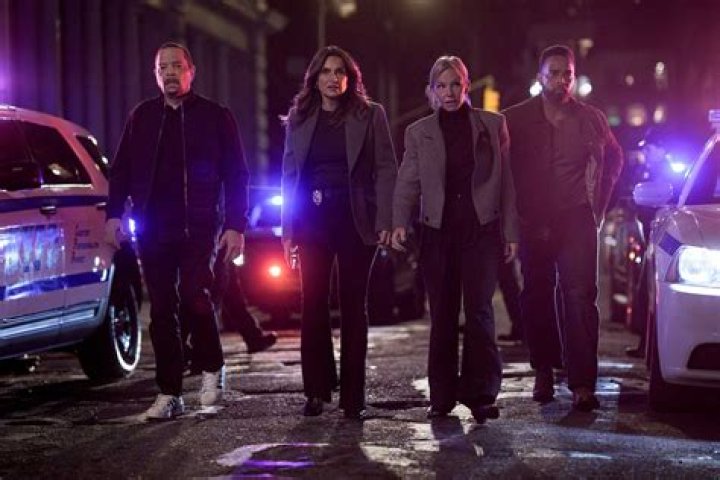 Biggest Secrets From The Set Of Law & Order: SVU
