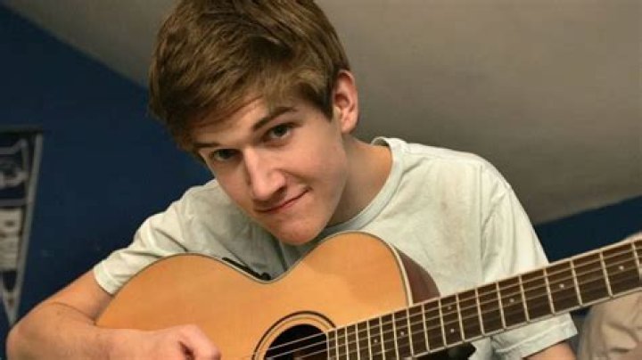 Is Bo Burnham Alive Or Dead? Explore The Life And Legacy Of A Comedy Genius