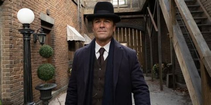 Is Crabtree Leaving Murdoch Mysteries And What Happened To Jonny Harris