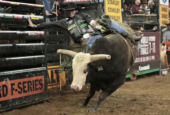 JB Mauney Accident What Happened? Injury Health Update Age And Wiki Bio