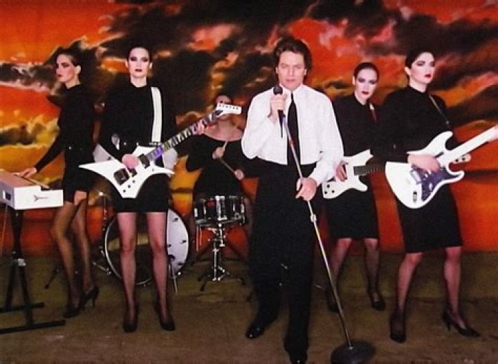 Robert Palmer ·