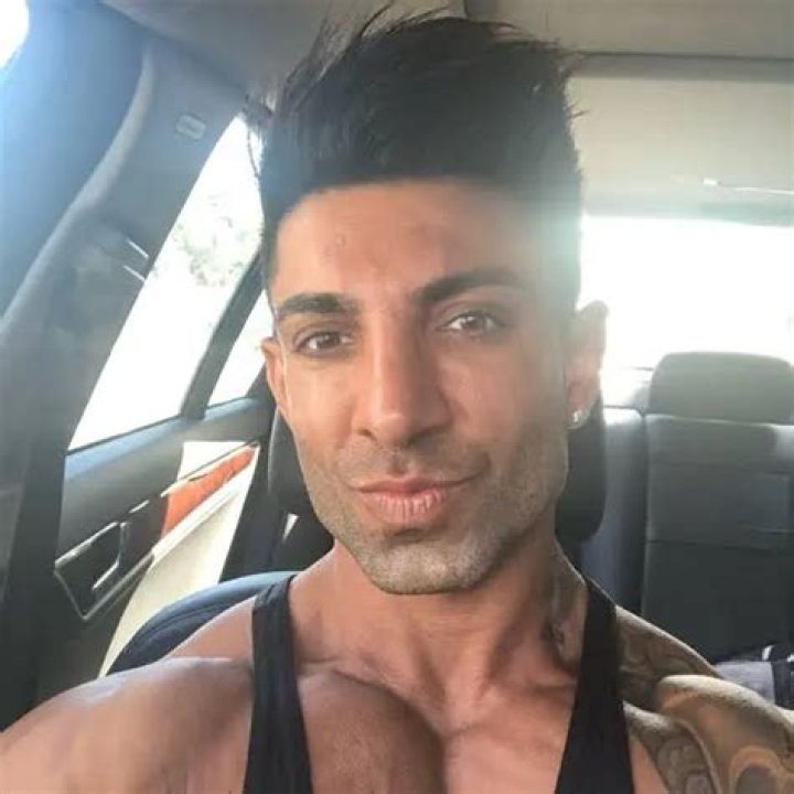 Said Shavershian - Bio, Age, siblings, Wiki, Facts and Family ·