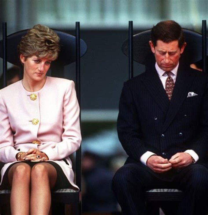Unveiling The Secrets Behind Princess Diana's Iconic Swimsuit Photo