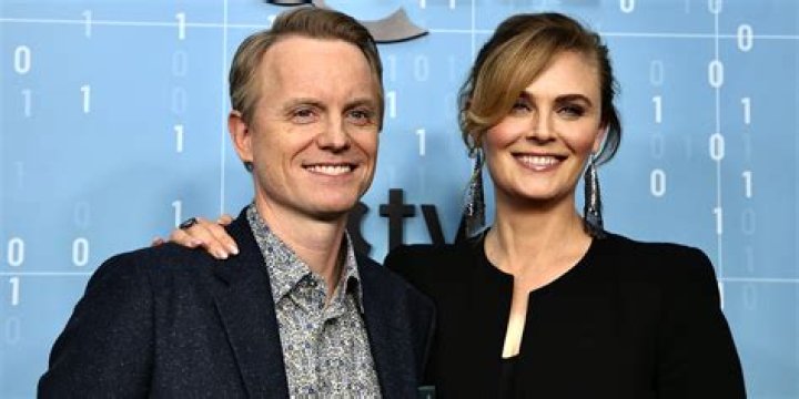 Who Is Murray Bartlett Partner? Everything To Know About His Relationships ·