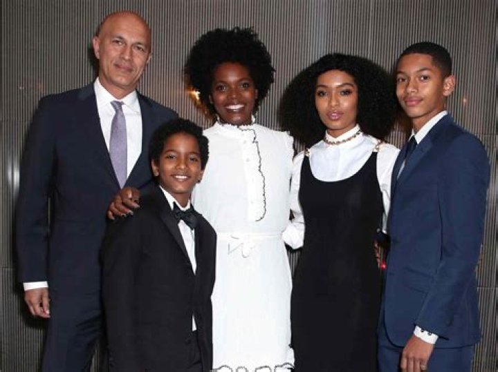 Yara Shahidis Parents Are Serious about Protecting Their Daughter